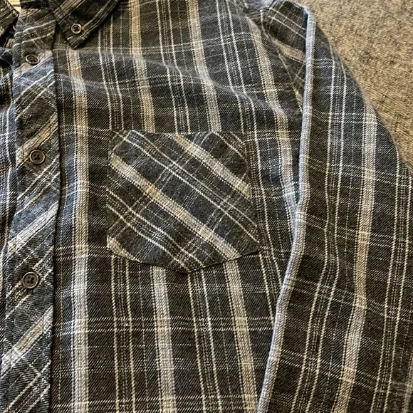 Men's Gray Plaid Shirt - Picture 4 of 4
